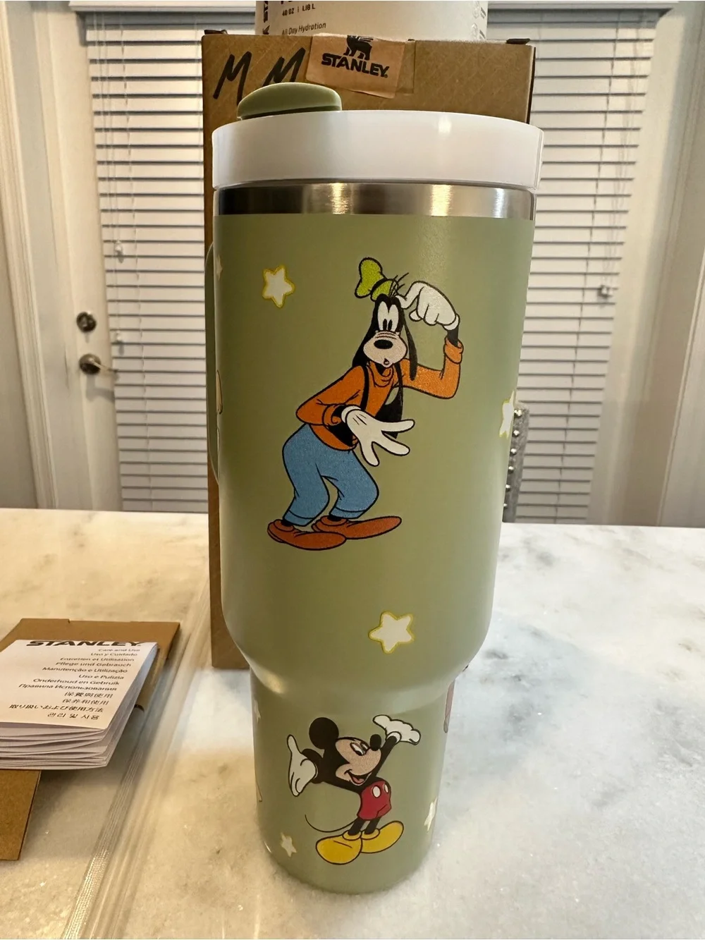 Stanley Disney Goofy Mickey Mouse & Donald Duck 40oz Quencher H20 Green Tumbler - Picture 5 of 13